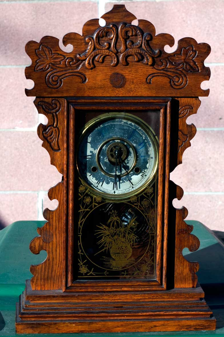 James's Clock Collection New Haven Gingerbread Clock