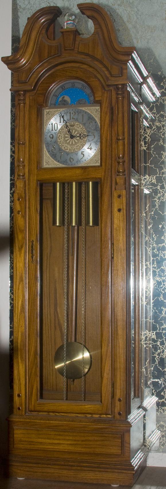 Ridgeway Model 188 Grandfather Clock