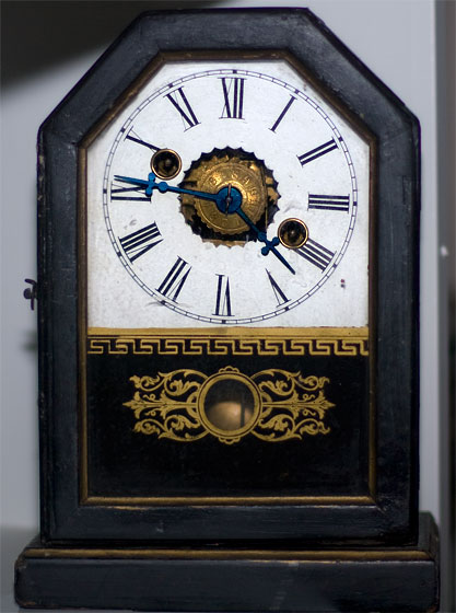 Unknown-make cottage clock